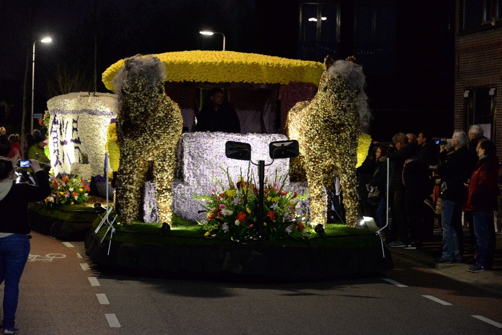 ../Images/Verlicht corso Noordwijkerhout 2019 010.jpg